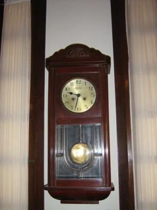 Relógio-de-parede-antigo